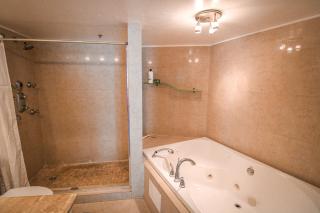 Castle L5 Oceanview Double-loft with pool, beach access, gym. tennis, free parking! - 5