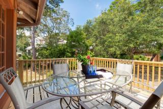 Walk to Seaside and Beach, Great Porch, Parking! - 7