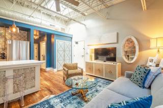80 Lex 203 Eclectic Industrial Apt - Asheville - 5