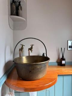 Bluebell Hut - Bristol - 2