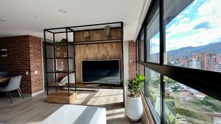 Ubicación Privilegiada Laureles Medellin con Vista y AC - 2