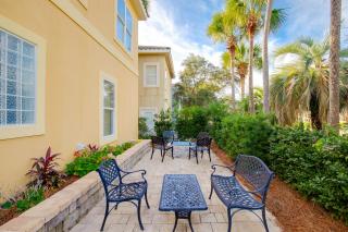 Community Pool, Hot Tub and Beach - Beach View - Destin - 9