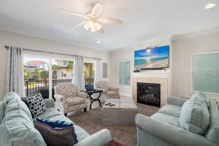 Beach View Rooftop Deck, Community Pool Hot Tub - Destin - 1