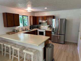 Best location, and recently renovated - Haleiwa - 3