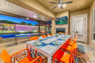 Hollywood Hideaway with 158" Poolside TV and 2 Arcades - Indio - 1