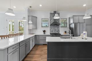 Pool, 30A, Fire Table, Gourmet Kitchen, Luxury - 1
