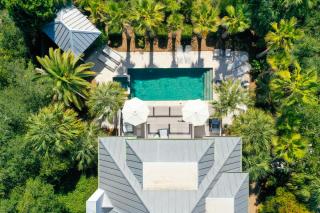 Private Pool, Hot Tub, Close to Beach, Golf Cart - 0