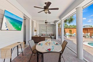 Large Pool - Gulf Views - Outdoor TV - Bikes - 7