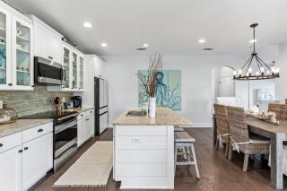 6-Seater Golf Cart - Community Pool - Close to Beach, Dining and Shopping - 5