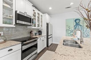 6-Seater Golf Cart - Community Pool - Close to Beach, Dining and Shopping - Inlet Beach - 4