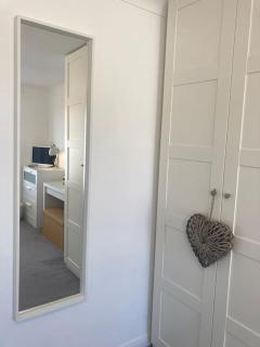 On the Beach! Stunning, newly refurbished, beach-house - Rustington - 5