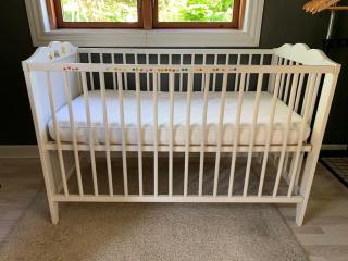 Modern 2 bedroom cottage close to airport and town - sleeps 8 - 3