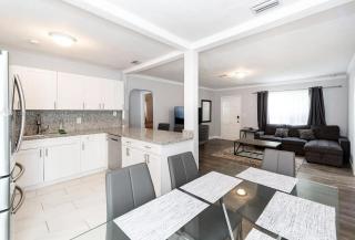 5 Bedroom Cozy Home - Hollywood - 5