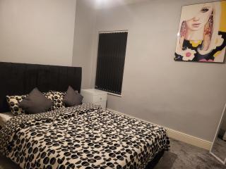 Panama Apartment Lodge - Stoke on Trent - 9