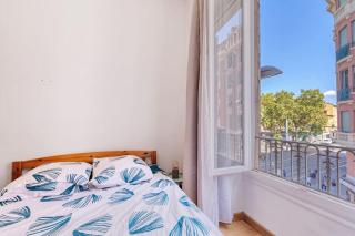 Lovely 2 bedroom Apartment in Nice with Balcony - 3