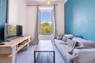 Lovely 2 bedroom Apartment in Nice with Balcony - 2