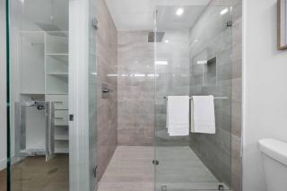 Up to 12 guest Modern Villa near Wynwood! 27 - 2