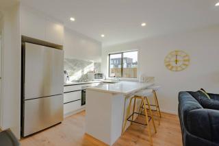 City Centre Elegance Apt 3 - Hamilton - 3