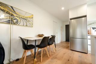 City Centre Elegance Apt 3 - Hamilton - 1