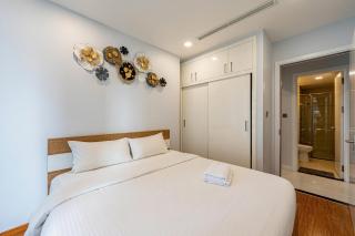 Vinhomes Landmark Luxury Apartment Since 2025 - 1