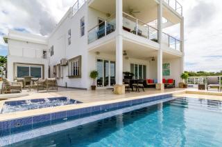 Malibu at Pacific Marlin - 1