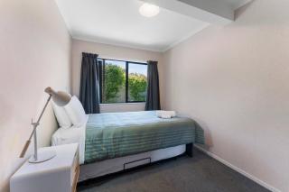 Bird Songs and lake views with wifi - Taupo - 9