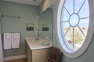 Downtown Oasis by the Bay - 5