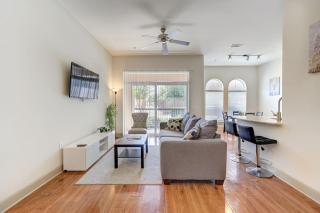 Spacious 1BR near NRG Pool, Free Wi-Fi & Parking - Houston - 0