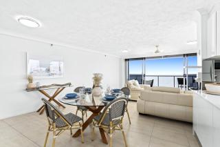 Peninsula Private Apartments - Q Stay - 7