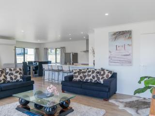 Family Casa - Cooks Beach Holiday Home - Cooks Beach - 3