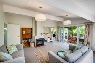 Village Life - Havelock North Retreat - 8
