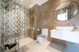 Harmony & Luxury Brand-New Apartment TTH JU608! Just 10 min walk Picturesque Naiyang Beach - 3