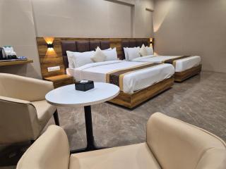 Hotel Grace Galaxy - Bombay - 7