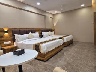 Hotel Grace Galaxy - Bombay - 9