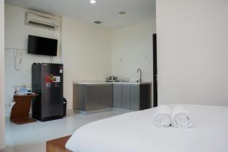Comfort and High Floor Studio at Brooklyn Alam Sutera Apartment By Travelio - 7