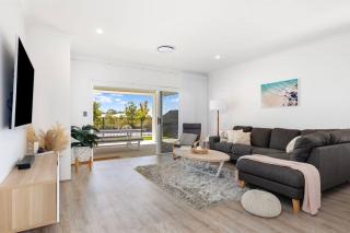 Newly Built Luxury Modern Home - Dunsborough - 7