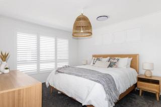Newly Built Luxury Modern Home - Dunsborough - 6