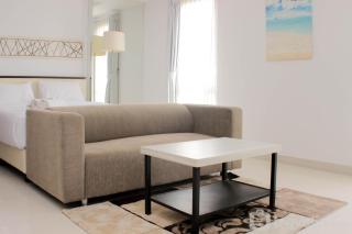 Comfortable and Spacious Studio at Azalea Suites Apartment By Travelio - 7