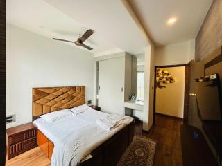 White breeze 3bhk flexigo stays - 3
