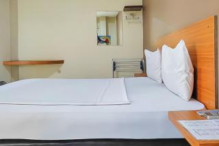 Fajar Indah Hotel Mitra RedDoorz - 2