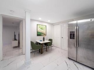 New Canaan's Downtown Retreat - 3