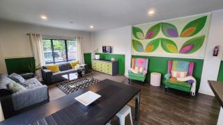Arty Apartments - Tauranga - 1