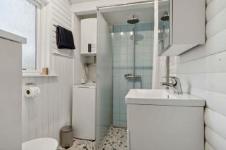 Cozy Holiday Home With A Great Location - 2