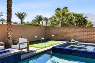 Desert Mist by VARE PoolSpa Putting Green - La Quinta - 3