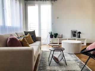 BUJTINA - Sunny Apartment with Balcony - Peje - 4