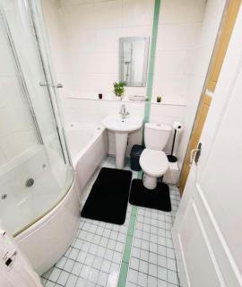 Luxury two bedroom skyline views Apartment - Birmingham - 1