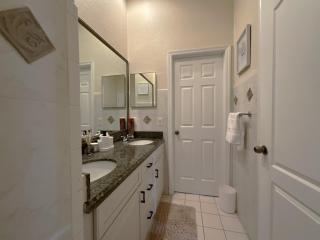 Quiet Lakeview Home in Wesley Chapel - Wesley Chapel - 4