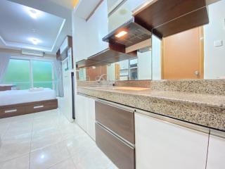 Comfy Studio Room at Galeri Ciumbuleuit 1 Apartment By Travelio - 4