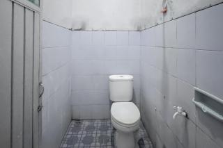 RedDoorz at Kuning GH Jatinangor - Sayang - 2
