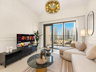 Burj Khalifa View Luxe 2BR, 5 Mins walk to Dubai Mall - Dubai - 3